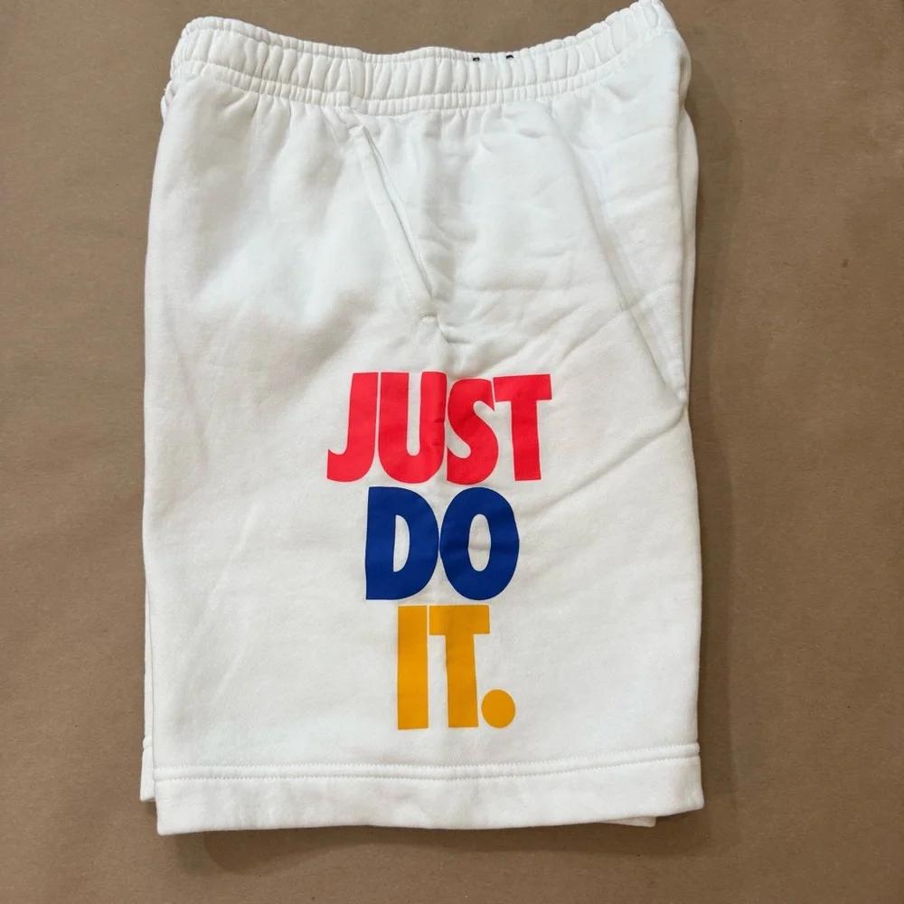 Nike White Warm Up Shorts with Pockets Size Small